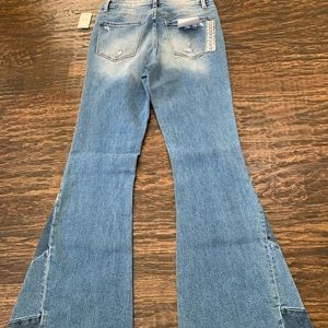 NWT Women’s Vervet Bell Bottom Jeans